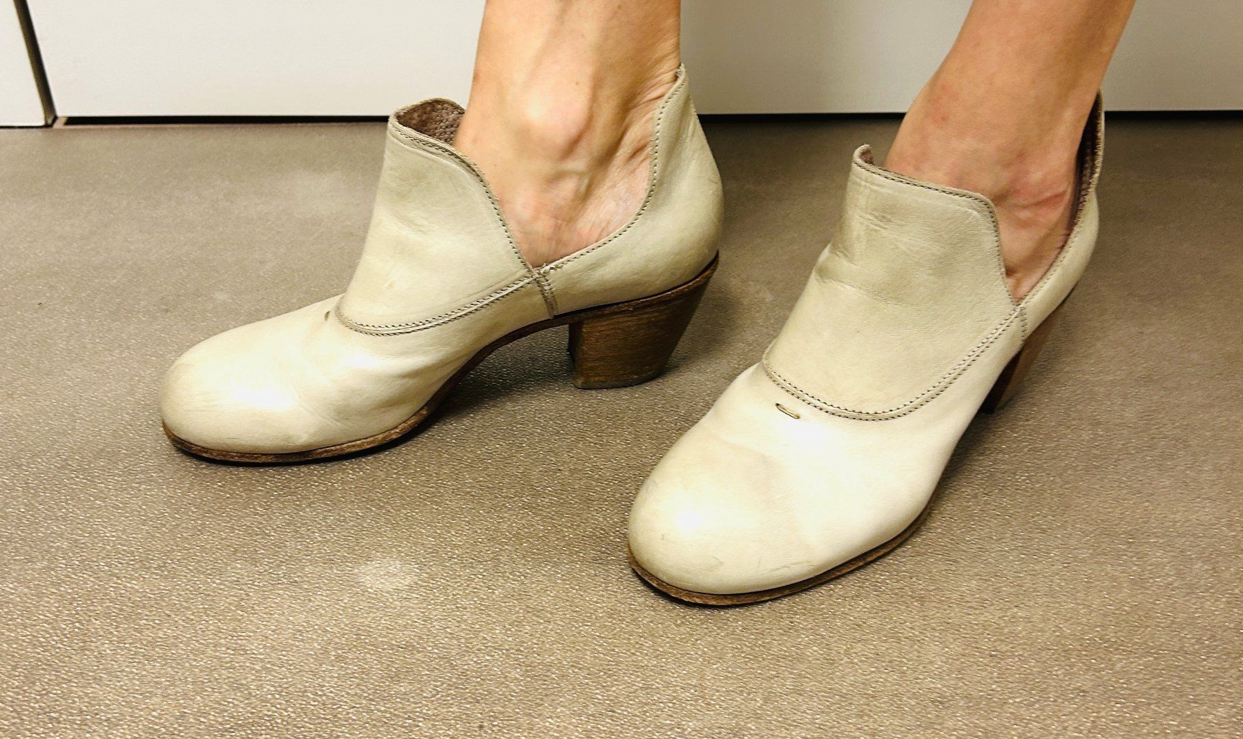 Moma Scarpe da donna: Moma Stiefeletten beige, Gr. 41 – Usato da Minusio venduto da royaldragon 4