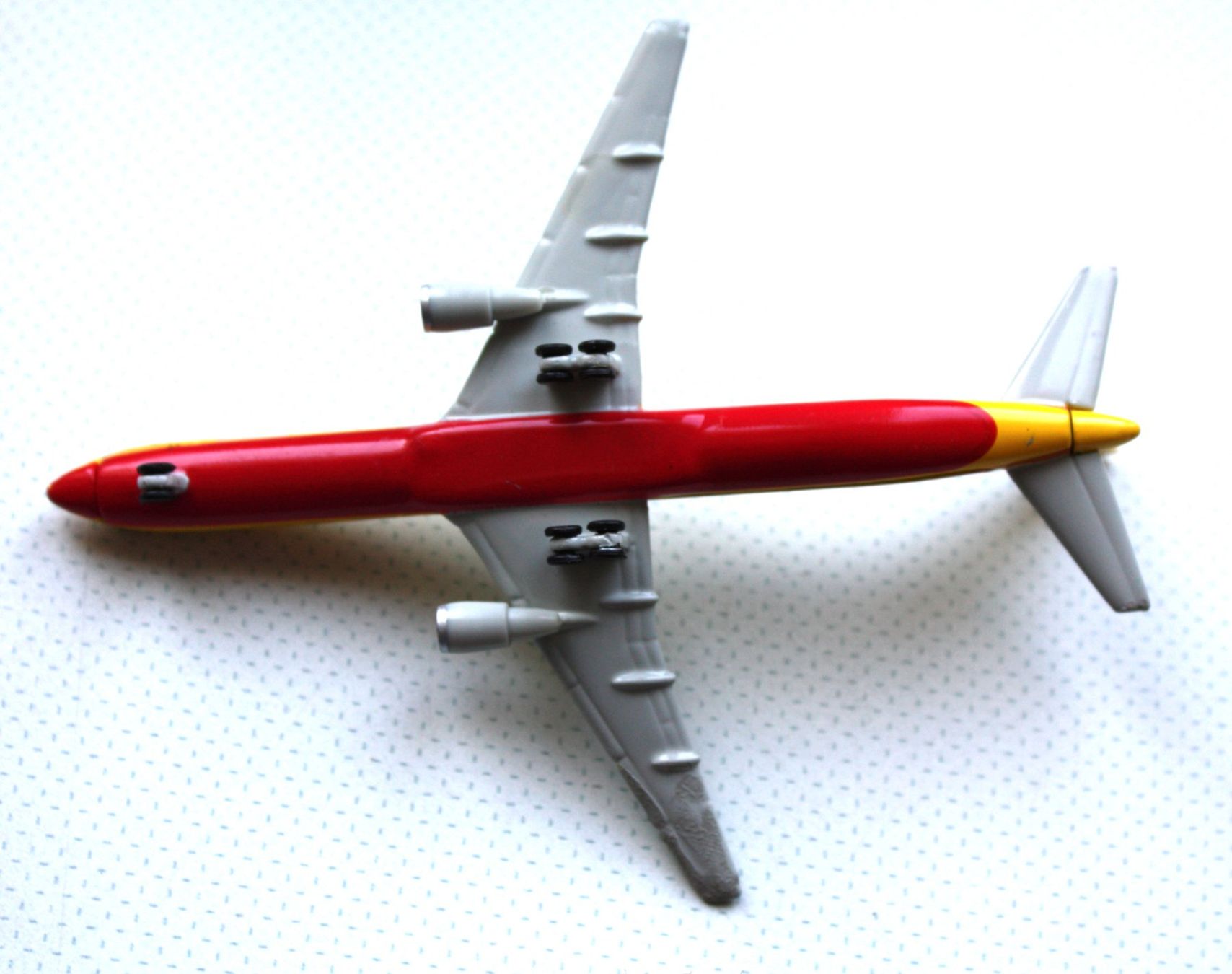 Modellbausätze & Standmodelle: DHL Modellflugzeug – Gebraucht aus Wettingen von Licht08 1