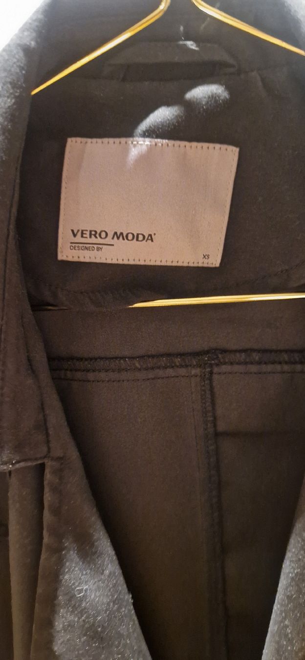 Vero Moda Cappotti: Schwarzer Trenchcoat Vera Moda Grösse XS – Usato da Wittenbach venduto da jo_bi93 1