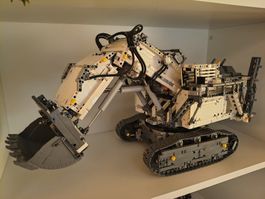 Lego Technic Liebherr 9800 42100 Excavator, monté