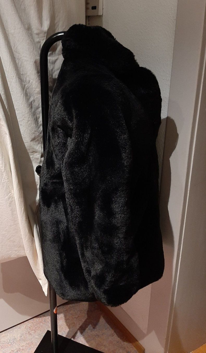 Jacken: Kuschelige warme Jacke – Gebraucht aus Zürich von Roberto040 1