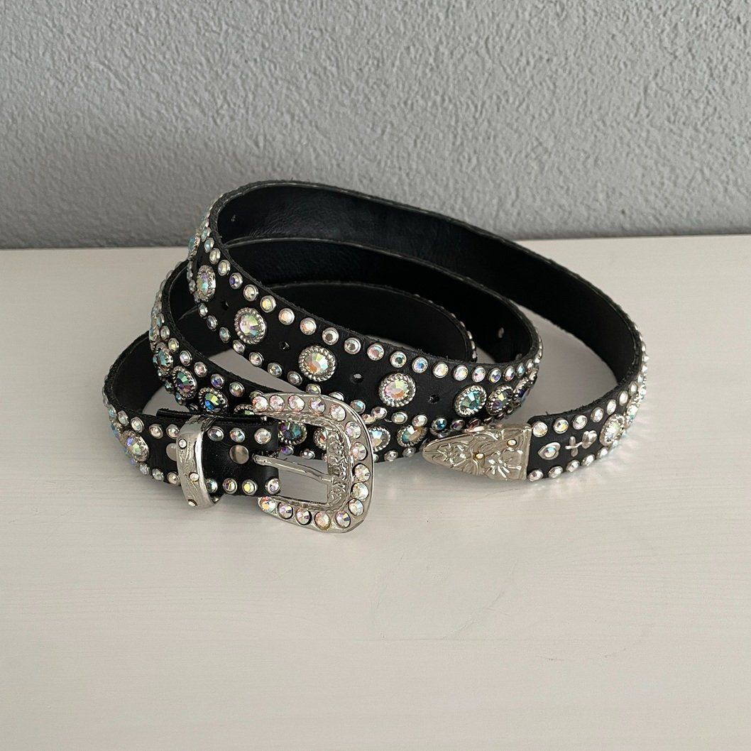 Cinture: Kippys schwarzer Ledergürtel mit Strass – Usato da Thun venduto da Rowaner 1