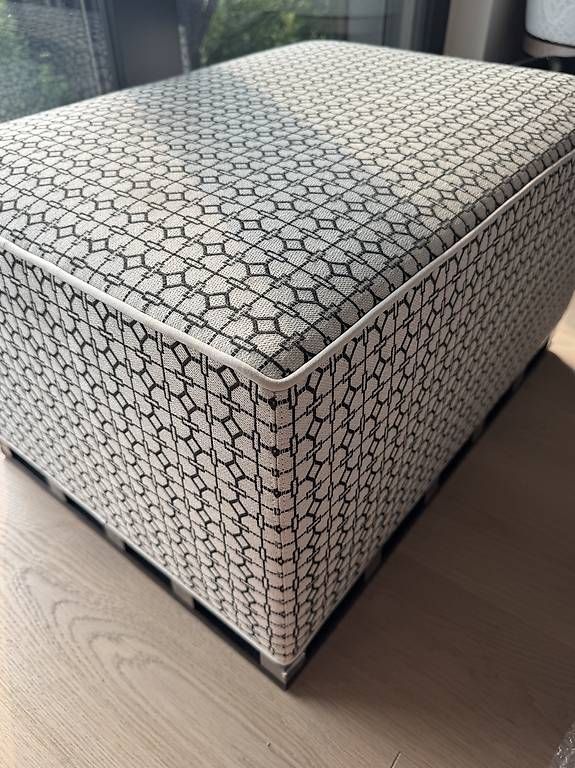 Sgabelli: Meissen Home Pouf – Usato da Zollikerberg venduto da sop_p82l 1