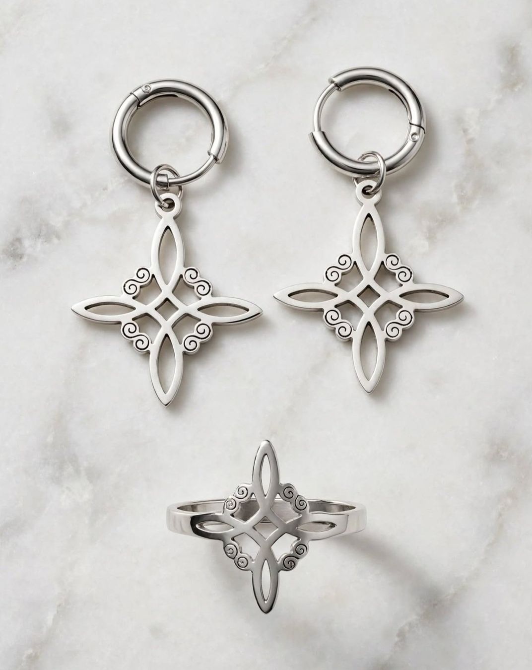 Autres bijoux: Set gioielli acciaio nodo celtico donna – Neuf (Voir description) à Giubiasco par Stefaniav 4