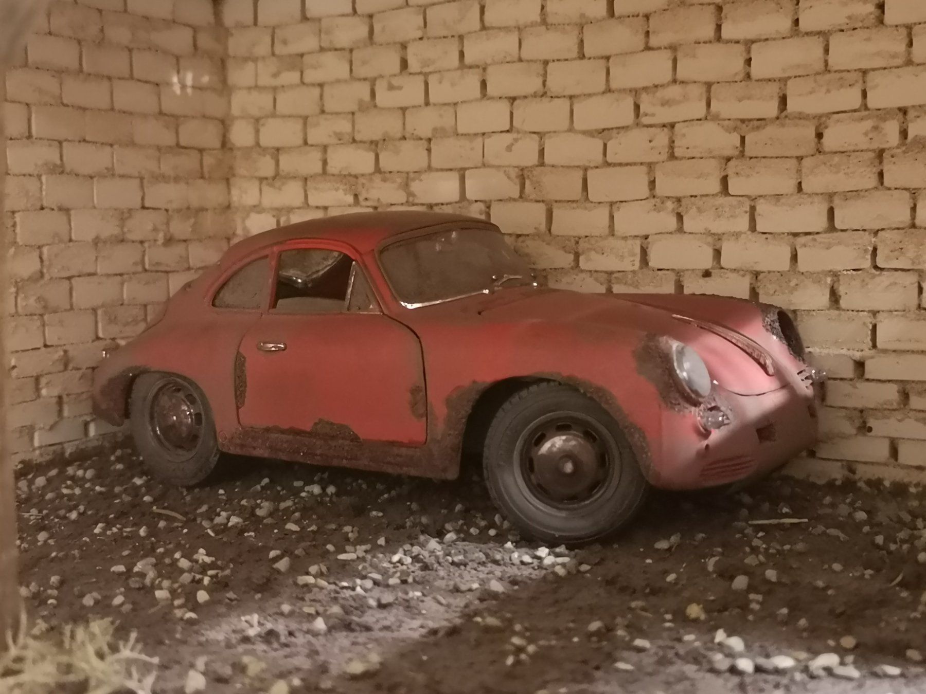 Bburago Modellini d'auto: 1:18 Porsche 356 Scheunenfund – Usato da Niederbipp venduto da kevintifu20 1