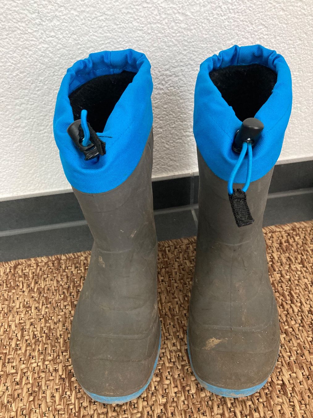 Kamik Scarpe per ragazzi: Snowbuster Kamik – Usato da Bülach venduto da Stellina72 1