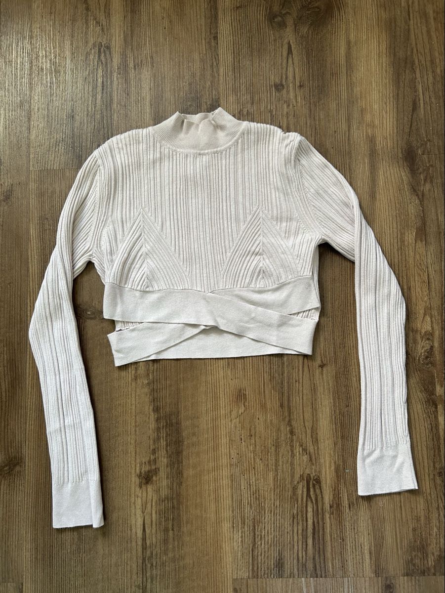 Lots de vêtements: Ensemble en maille beige AMISU – Taille S – D'occasion à Biel/Bienne par Lorenzo2014 1
