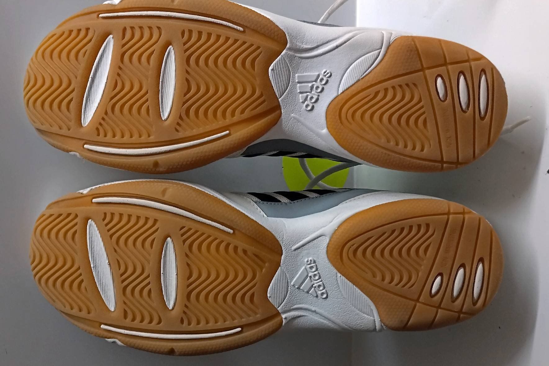 Herrenschuhe: Adidas Schuhe ab 1 Fr. – Gebraucht aus Wilen b. Wollerau von Slent 1