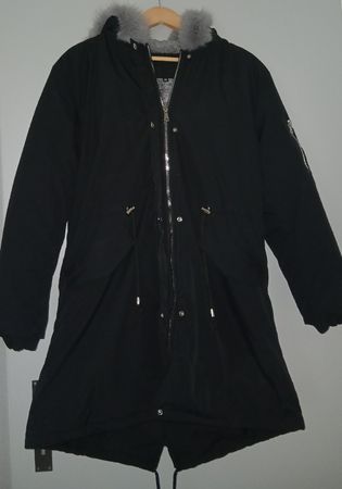 Schwarze Winterjacke grösse XL, nie getragen