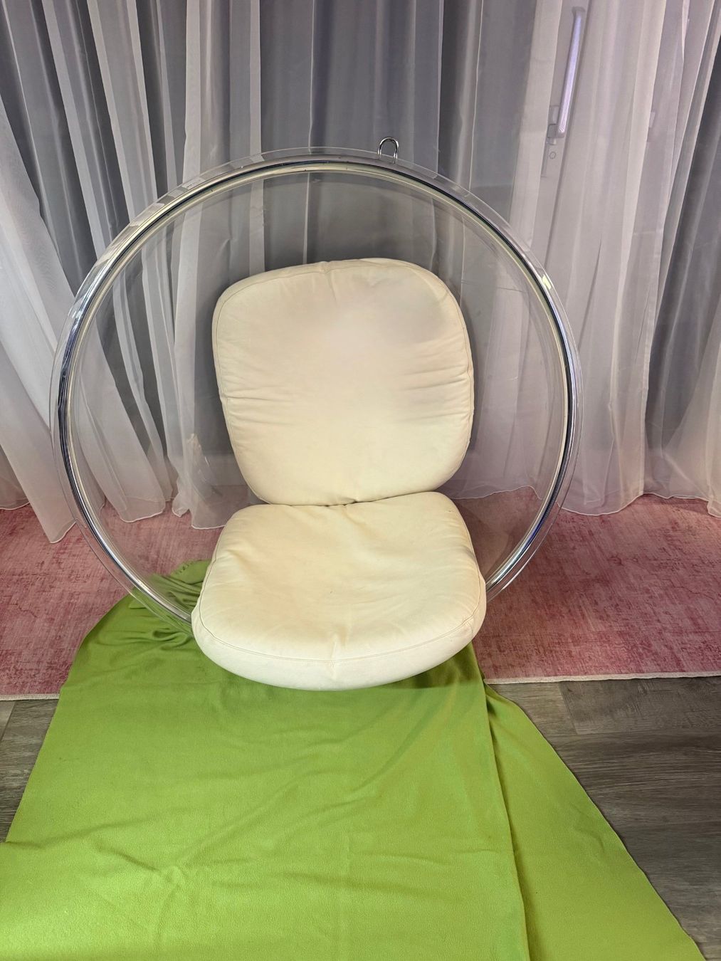 Poltrone pensili da giardino: Eero Aarino Bubble Chair – Usato da Sirnach venduto da theitguy8370