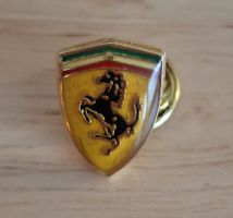 Pin Ferrari