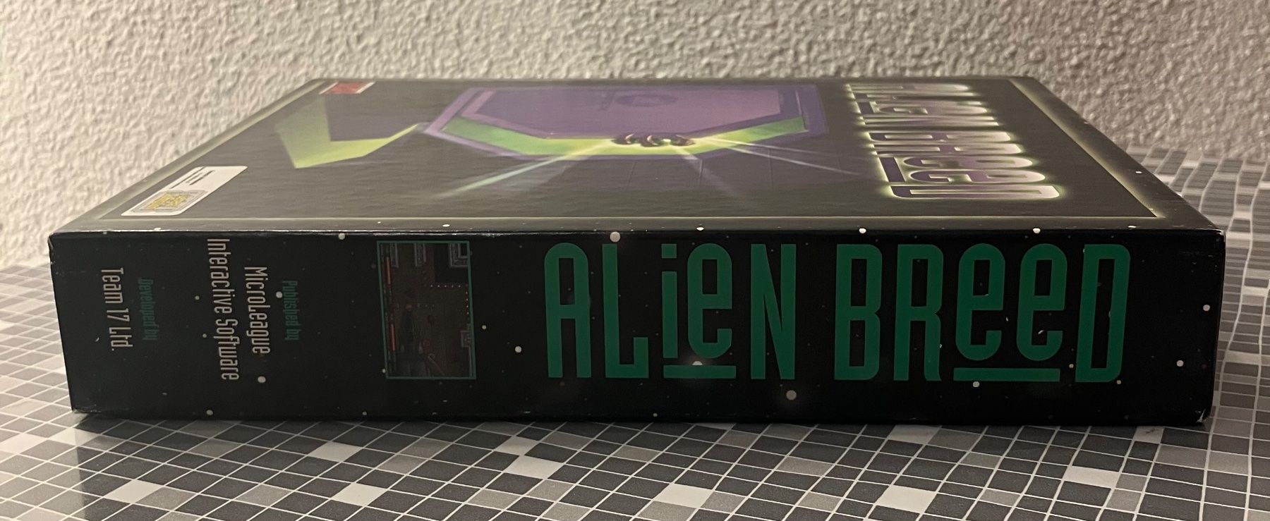 Spiele: Retro: Alien Breed - PC (1991, englisch) – Gebraucht aus Winkel von  4