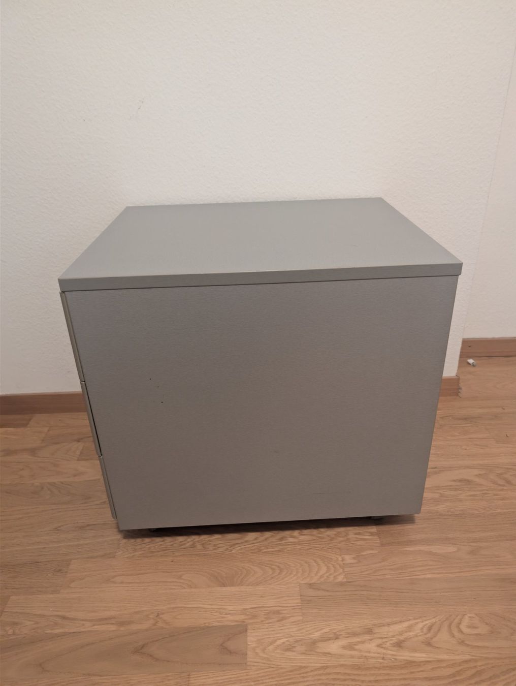 Banconi: Rollcontainer Mascagni grau 3 Schubladen gebraucht – Usato da Niederscherli venduto da lov_sc6v 2