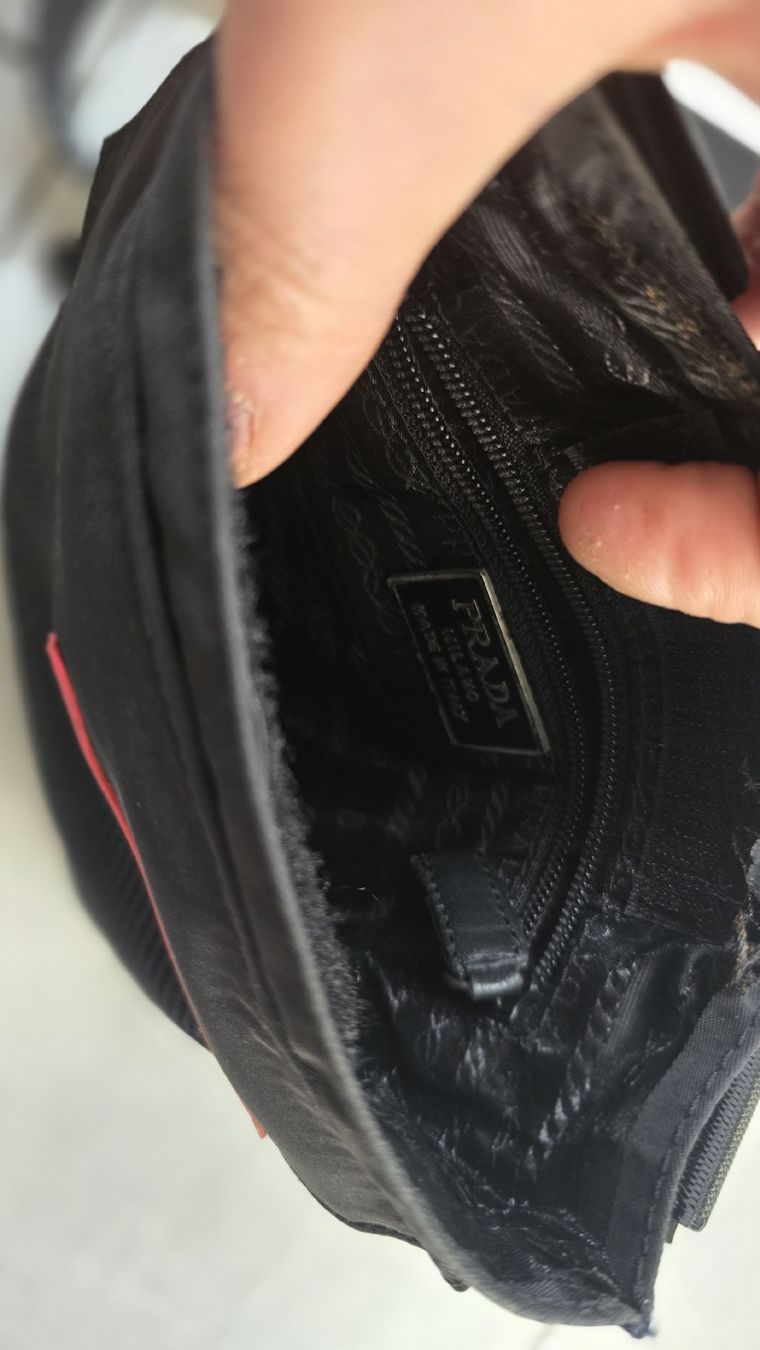 Prada Borse: Original Prada Nylon Umhängetasche   Preis: 99 CHF VB – Usato da Untersiggenthal venduto da JayRoguehand 2