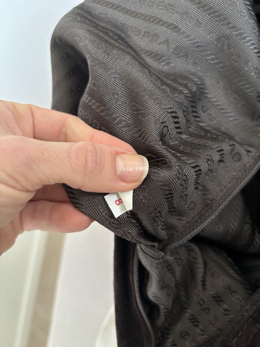 Prada Borse da donna: Originale Prada Suede Bag Wildleder in braun – Usato da Zürich venduto da car_9sdb 6