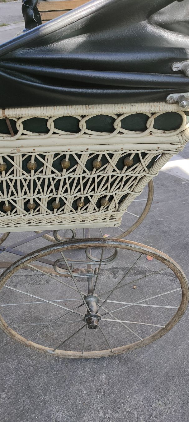 Carrozzine: Alter Kinderwagen – Usato da Krauchthal venduto da Sesoruk 2