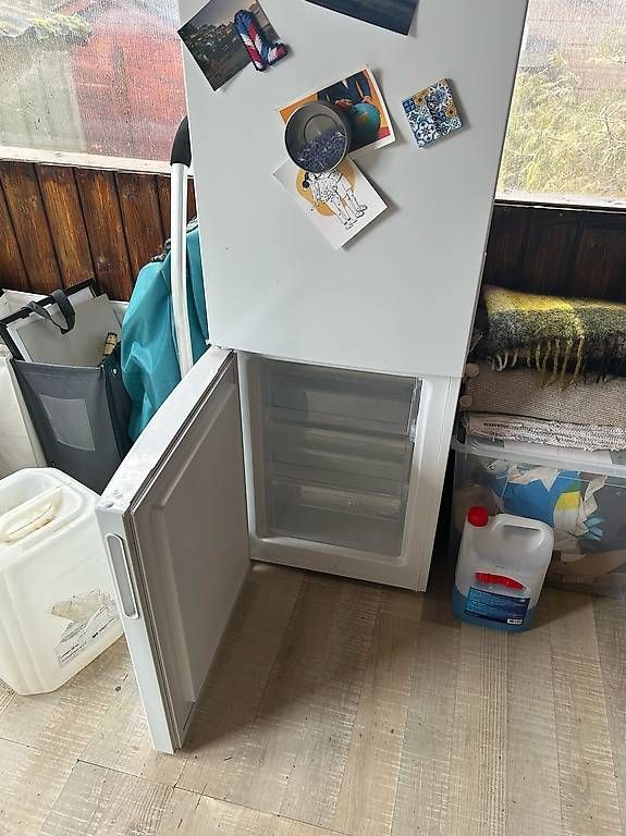 Kühlschrank: Frigo De taille moyenne / Marque FrigeLux – Gebraucht aus Les Cullayes von sch_h6rk 1