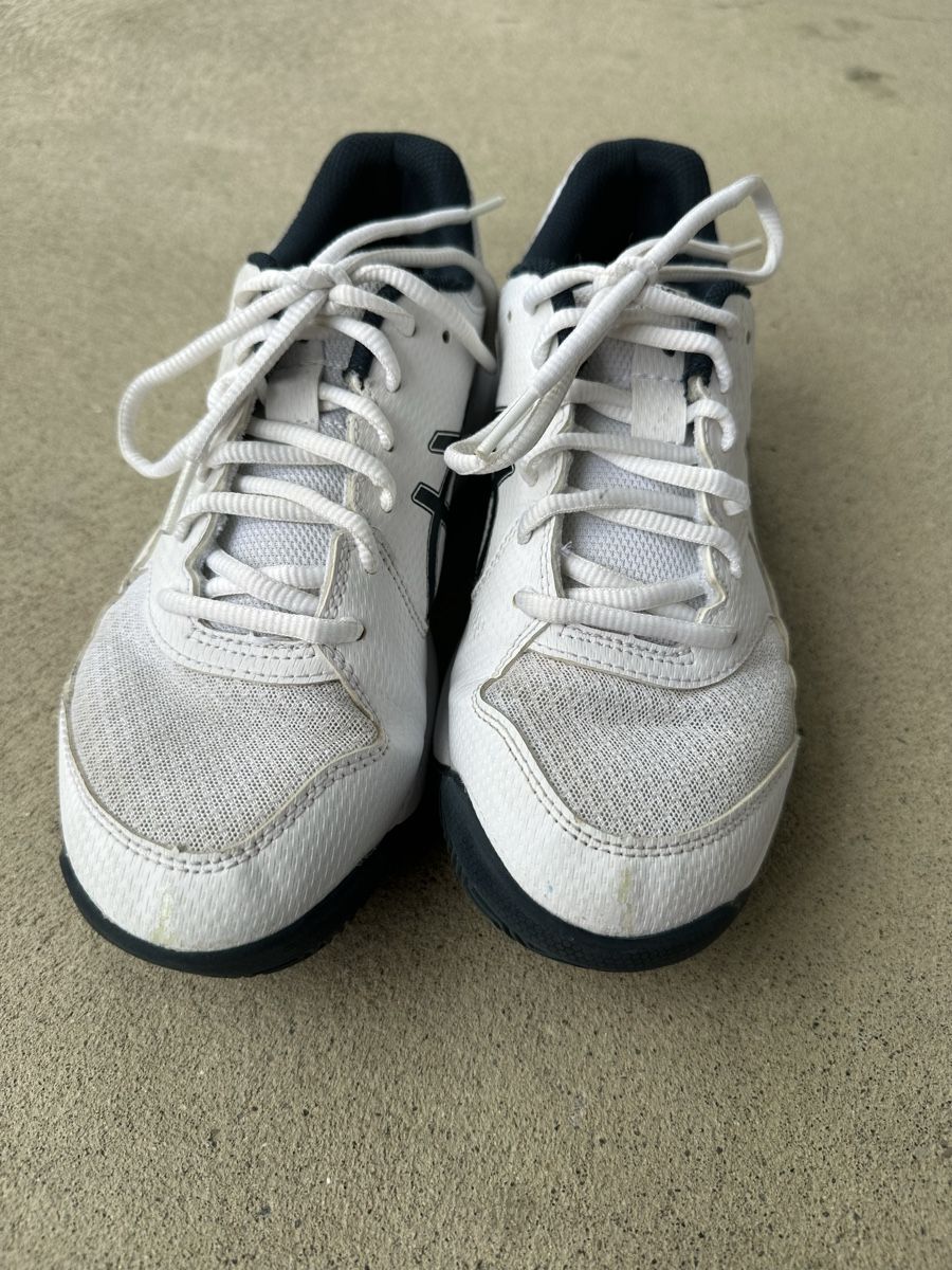 Asics Scarpe per ragazzi: Hallenschuhe Grösse 39 Asics – Usato da Winterthur venduto da melanie28 1