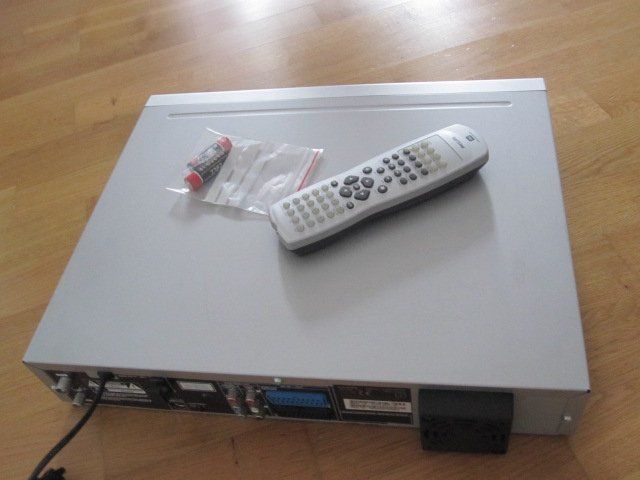 Philips Aufnahmegeräte: Philips VHS-Videorecorder – Gebraucht aus Ehrendingen von spanky11 2
