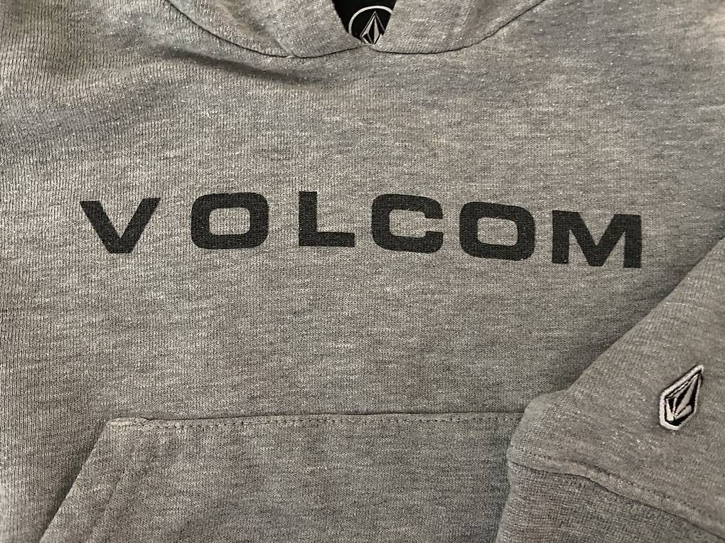 Maglioni & Felpe: Volcom Sweatshirt, Gr. 2T / 2 Ans – Usato da Zürich venduto da Medulla 2