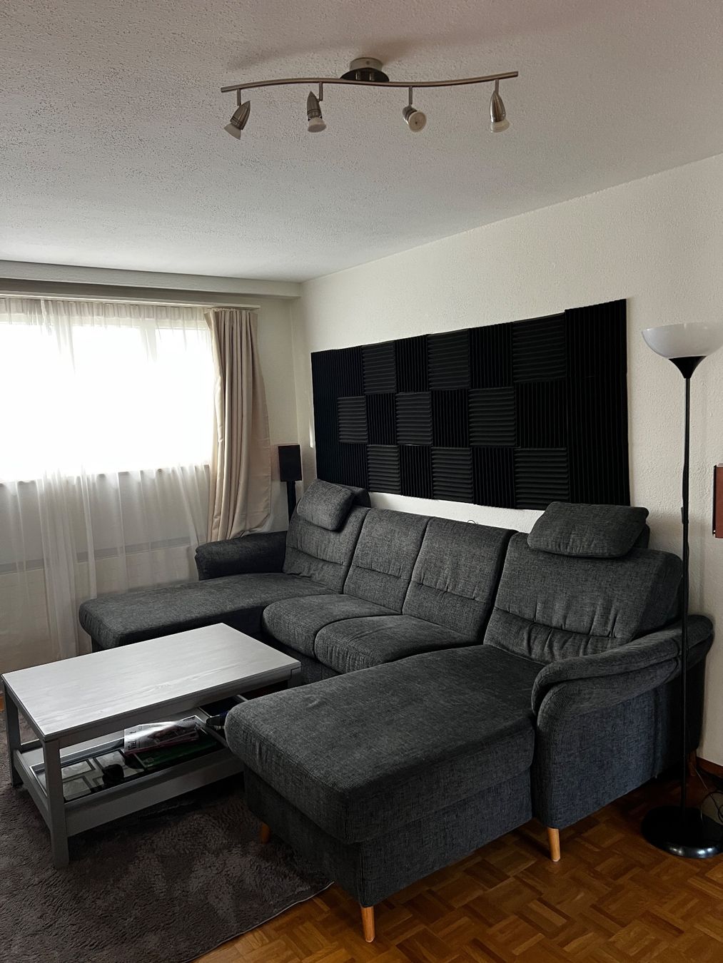 Divani: Grosse, bequeme Eckcouch zu verkaufen! – Usato da Rüti ZH venduto da orl_j7qc