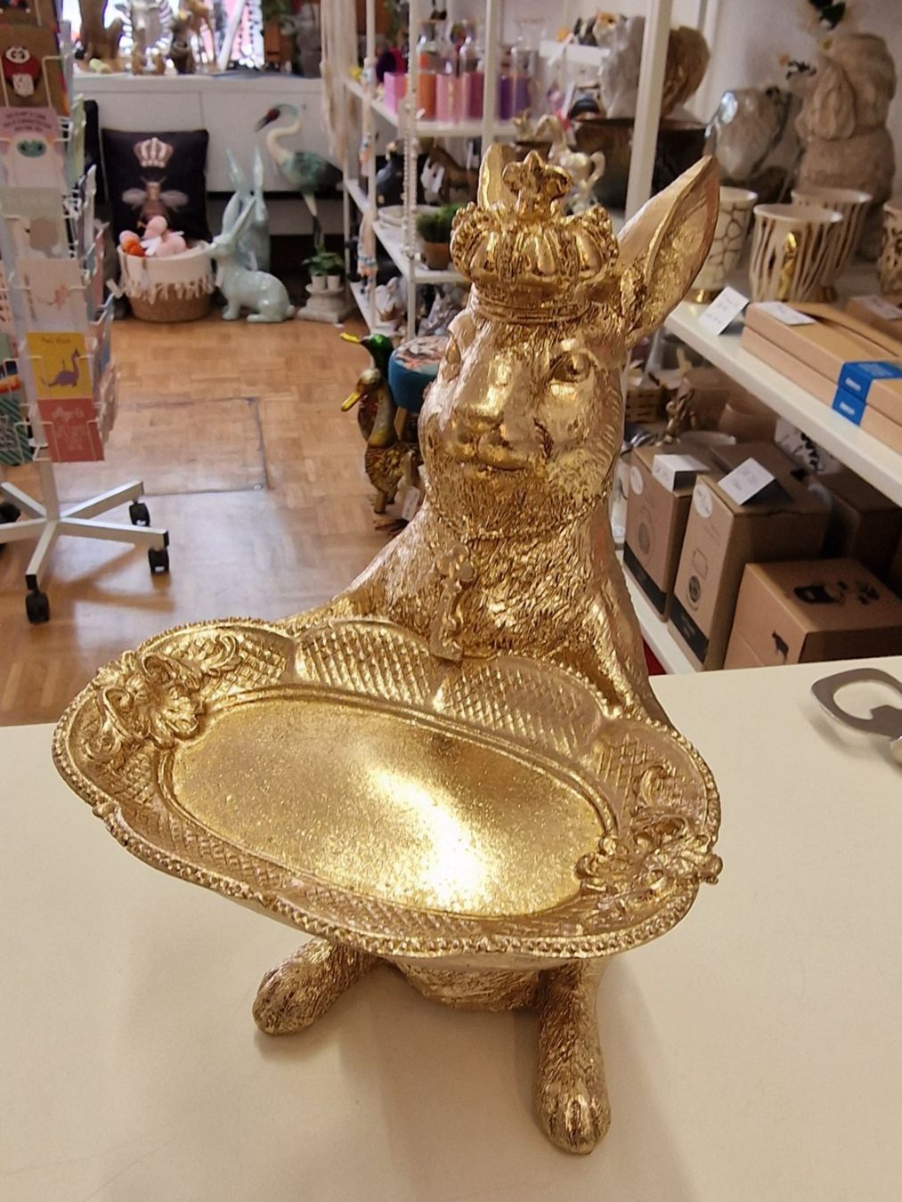 Statuette: Kartenhalter Hase mit Krone Gold – Nuovo e nell'imballaggio originale da Schaffhausen venduto da AtelierPudesco