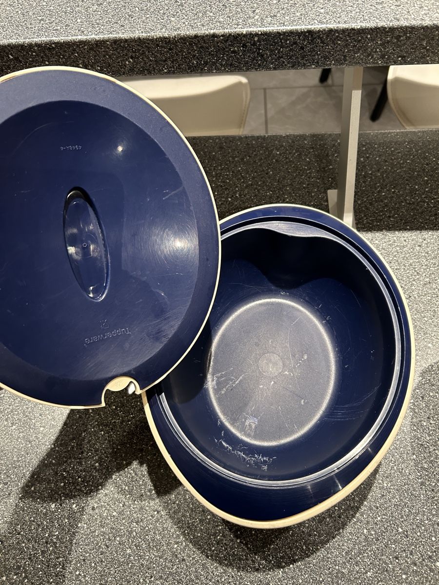 Tupperware Contenitori & Simili: Tupperware Schüsseln mit Deckel, 3er Set, gebraucht – Usato da Hettiswil venduto da chuengu1973 1