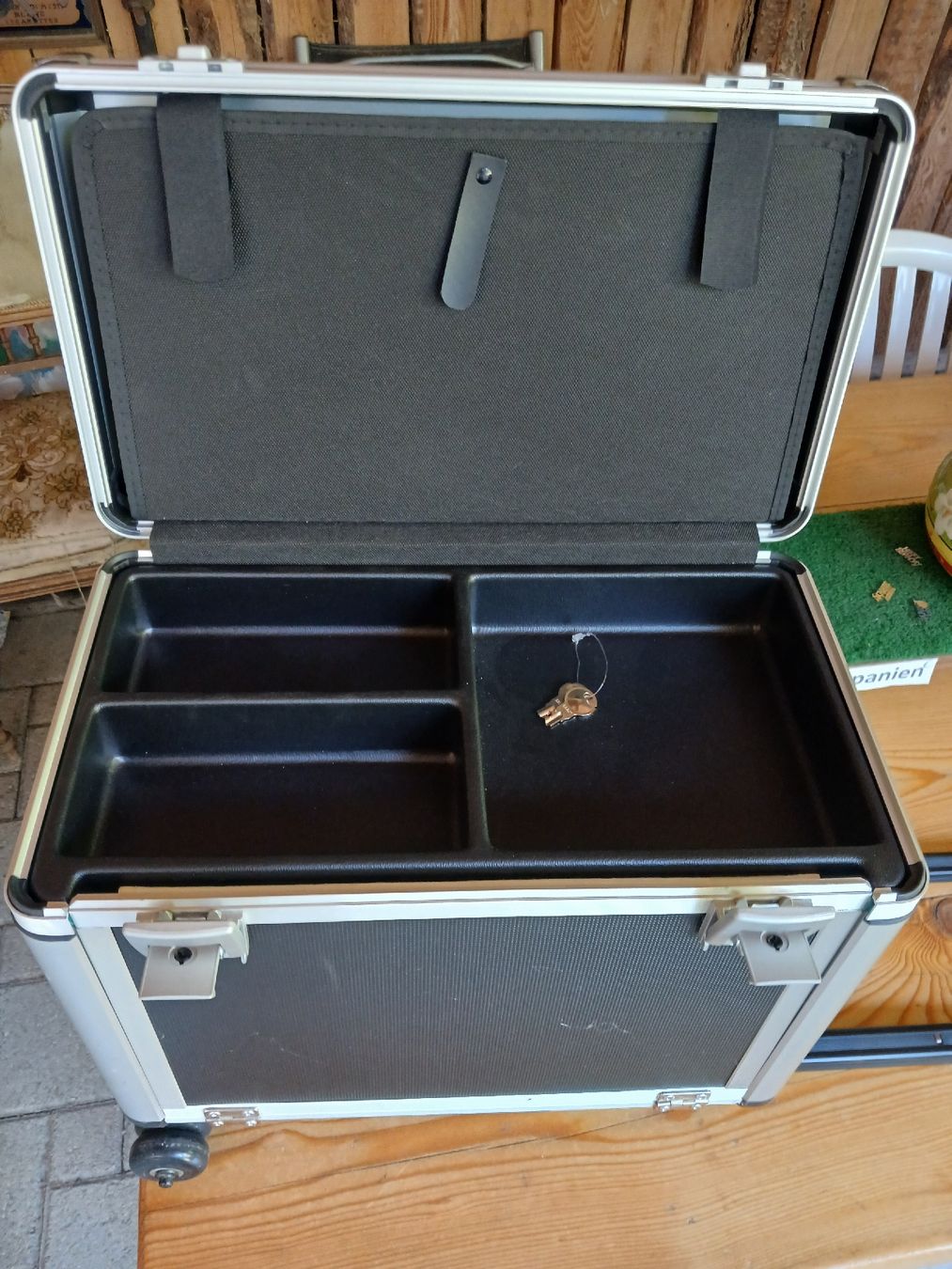 Valises de voyage: Fußpflege Koffer – D'occasion à Weisslingen par Jilby.14 4