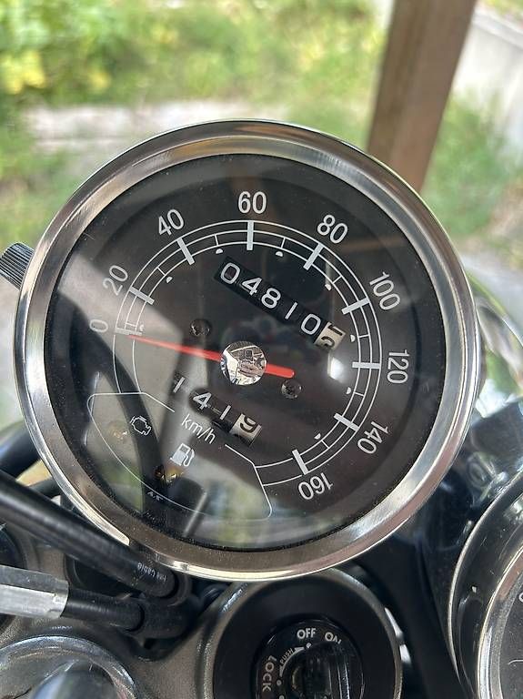 Yamaha Strada: Yamaha SR400 - 60th Anniversary Edition – Usato da Zürich venduto da sophie_ 3