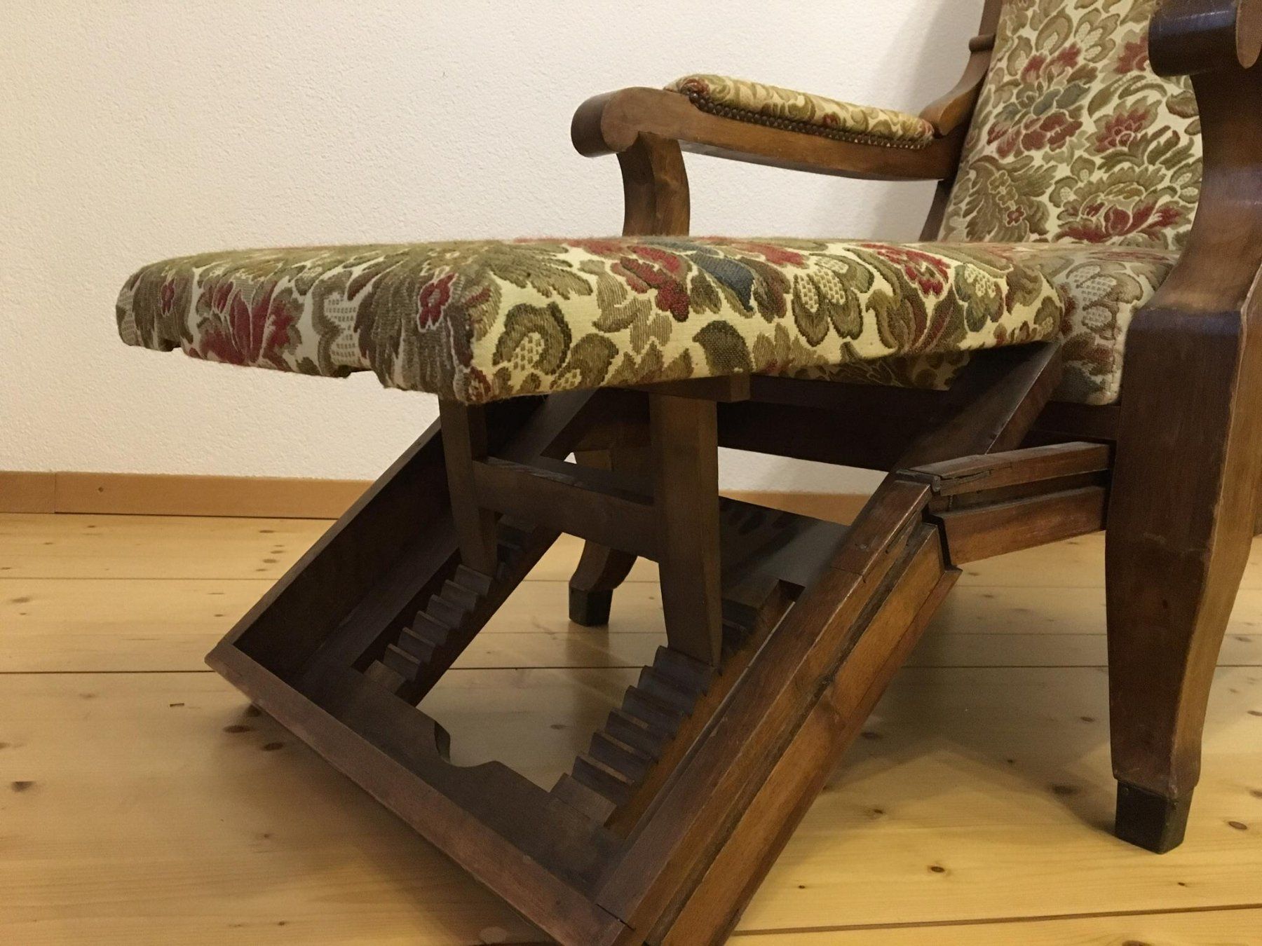 Poltrone: Antiker Liege - Sessel - Stuhl – Usato da Wildhaus venduto da masu11 1