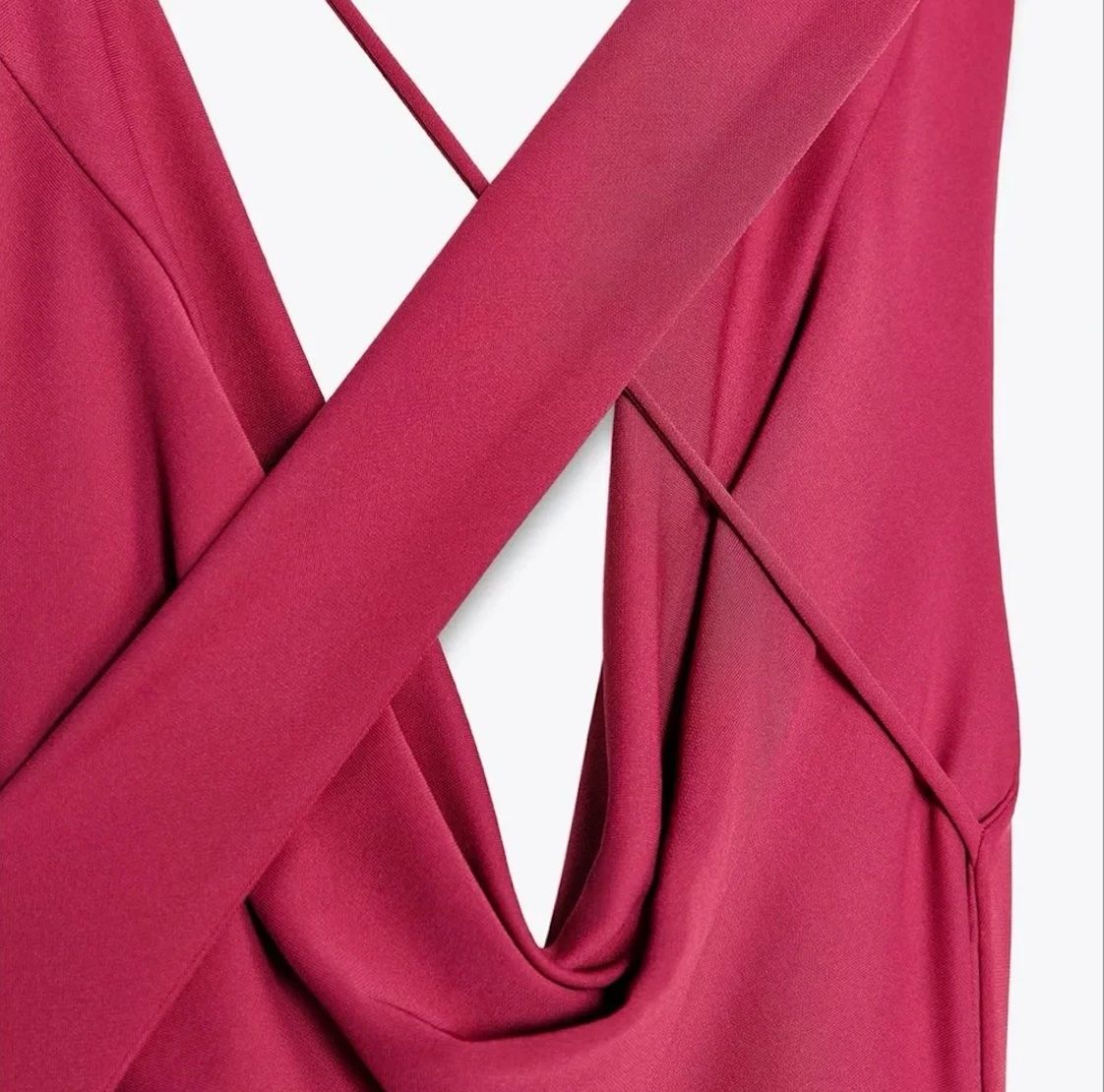 Zara Robes: Robe cerise – Neuf avec emballage d'origine à Montreux par Iza_81199 4