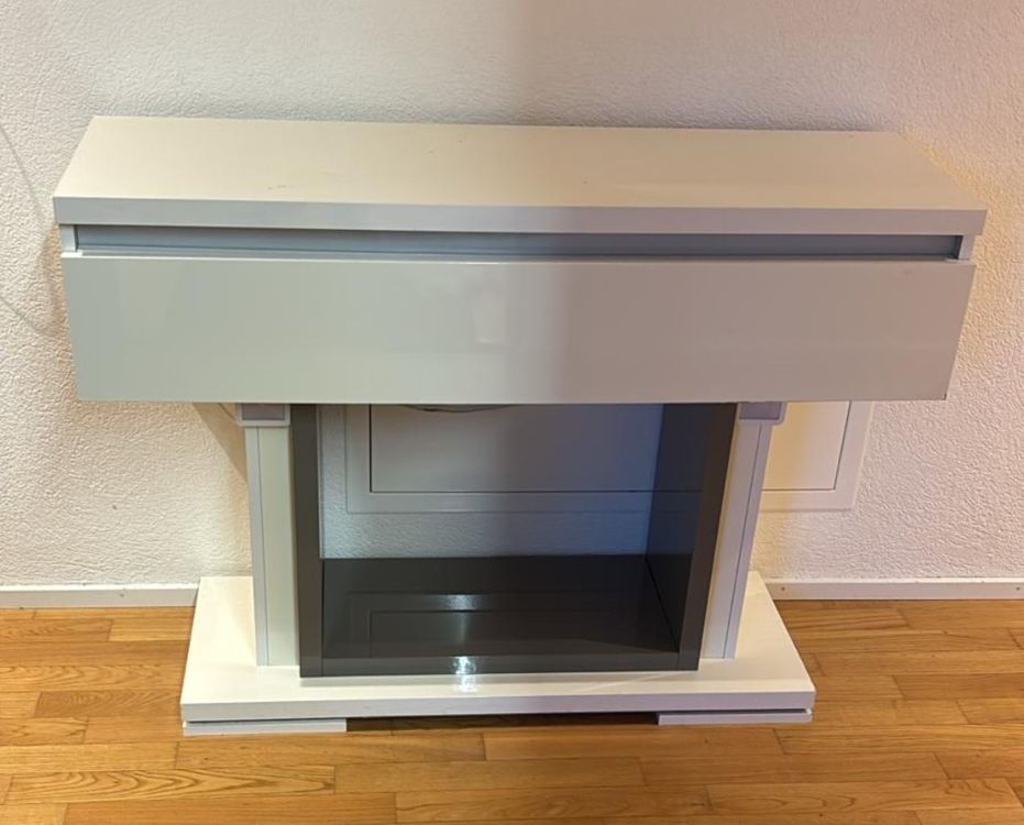 Kommoden: Sideboard in weissem Hochglanz – Gebraucht aus Hinwil von asa_6w7j