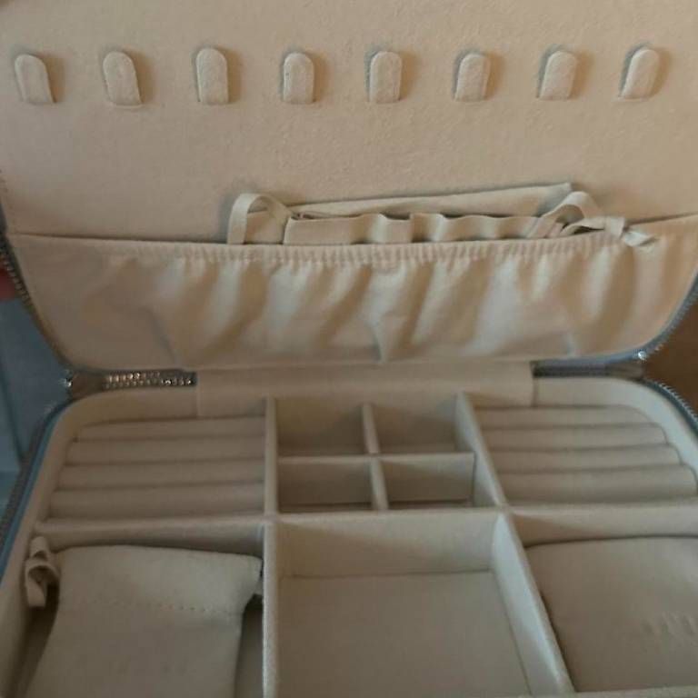 Custodie per cosmetici: Hellblauer Make-up- & Schmuck-Organizer  Neu – Nuovo (secondo la descrizione) da Zürich venduto da olg_2f26 1