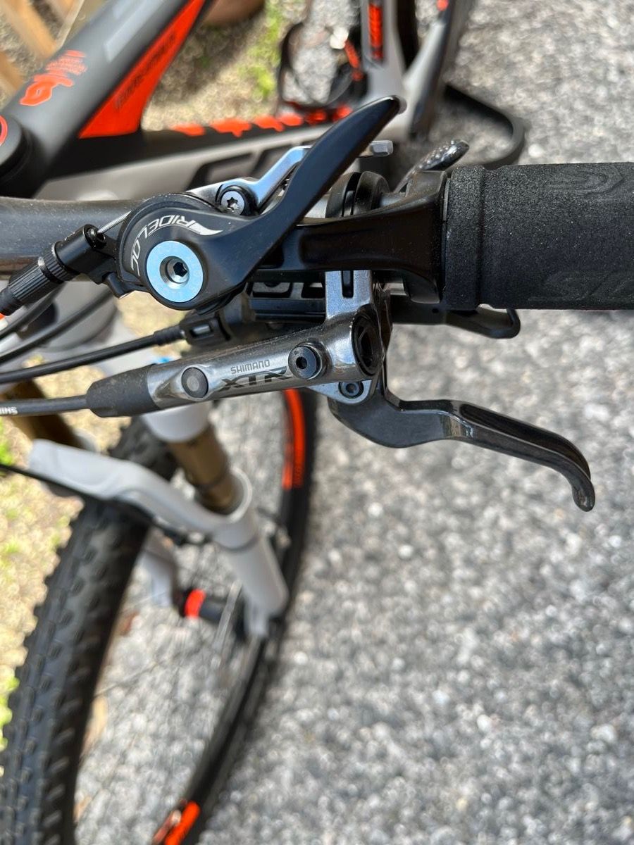 Scott Vélos: MTB Scott Scale 700 Premium – D'occasion à Nänikon par Delonghi 2