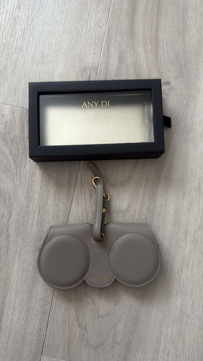 Altro in  Abbigliamento & Accessori: Any Di Brillenetui – Nuovo (secondo la descrizione) da Solothurn venduto da brigitte74 1