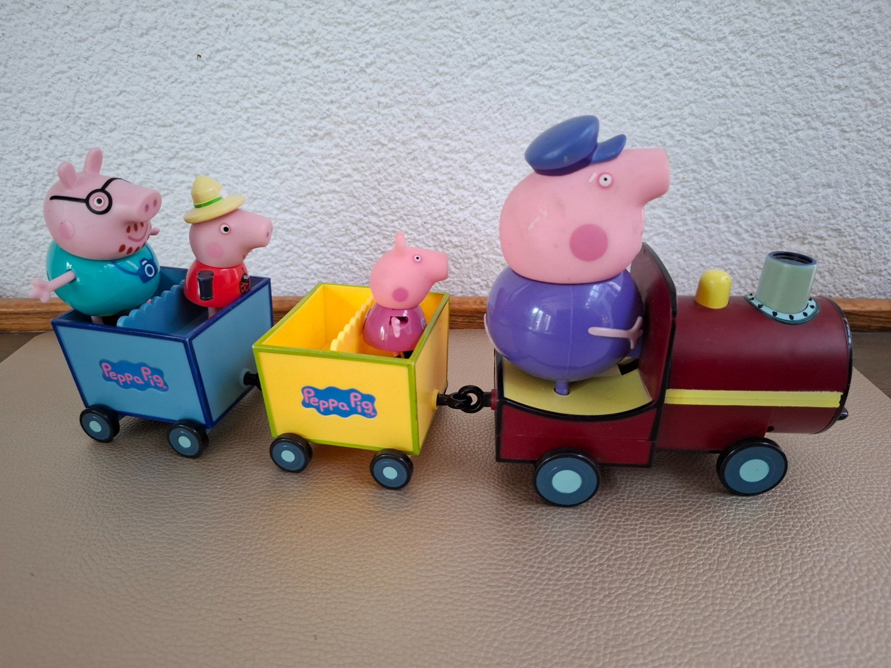 Spielzeuge: Jeu Train/Wagons/Figurines Pepa Pig – Gebraucht aus Meinier von Gattuso22 5
