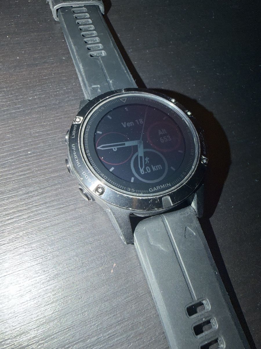 Garmin Smartwatch: Garmin Fenix 5 Saphirre – D'occasion à Corminboeuf par martyfew 1