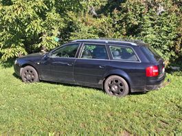 Audi A6 Avant Quattro, 3 Liter benziner, Ersatzteilträger