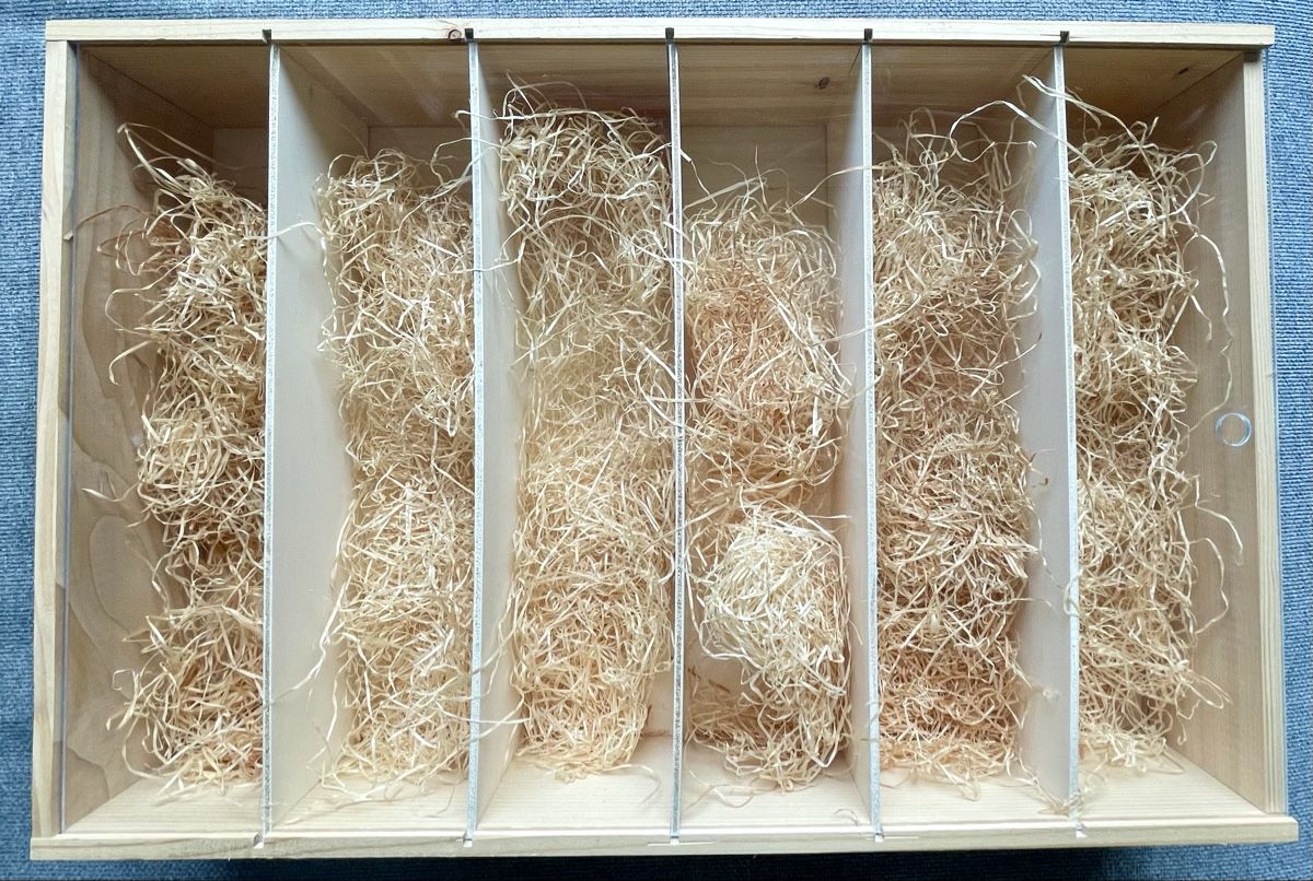 Sonstige Dekorationen & Accessoires: 6er Weinbox – Gebraucht aus Zürich von T_H_O_M_A_S