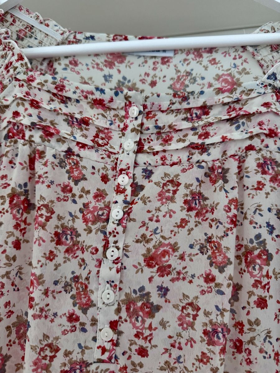 Blusen: Bluse Blumenmuster  Grösse s – Gebraucht aus Ormalingen von Anja5 1
