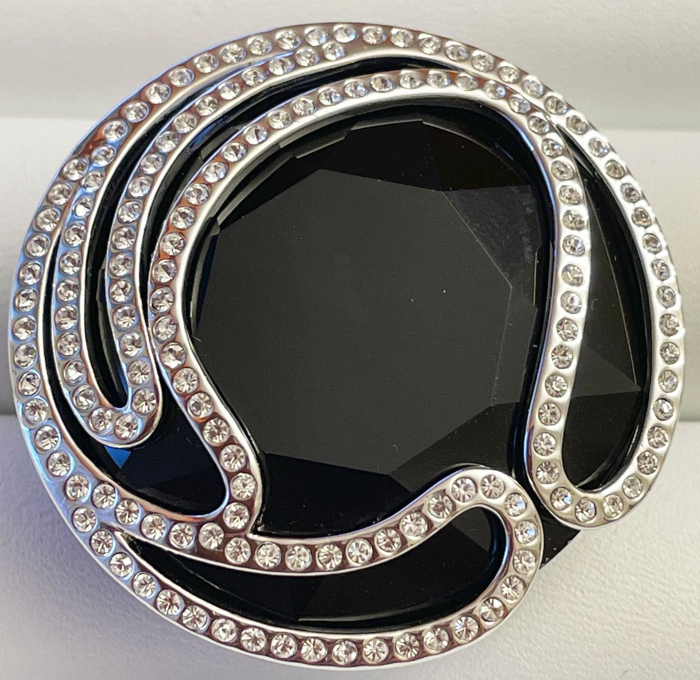 Swarovski Ringe: Ring von Swarovski, Grösse 58 – Gebraucht aus Chur von elifor
