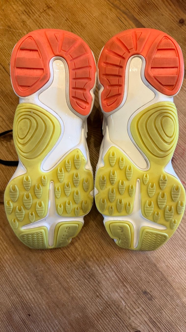 Adidas Scarpe da donna: Adidas Magmur Runner "Crystal White Neon" – Nuovo (secondo la descrizione) da Wollerau venduto da Shaktidream 5