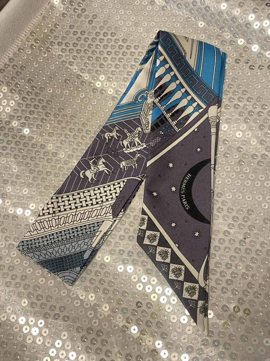 Hermès Foulards, Tücher & Schals: Twilly von Hermès – Neu (gemäss Beschreibung) aus Pfäffikon ZH von Maki_zuerich