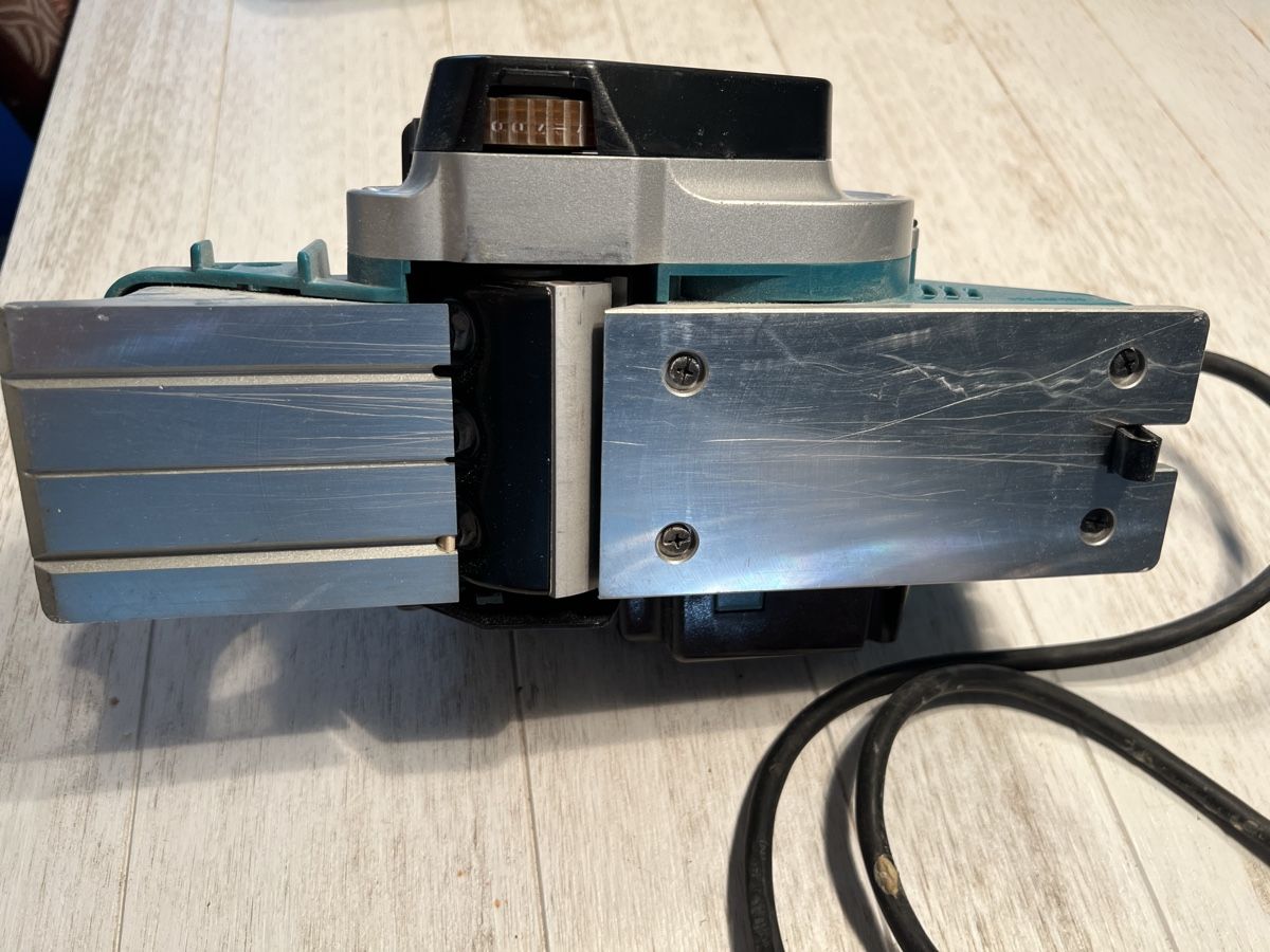 Makita Toutes les machines: Makita KP 0810C – D'occasion à Huttwil par luk_9tdh 4