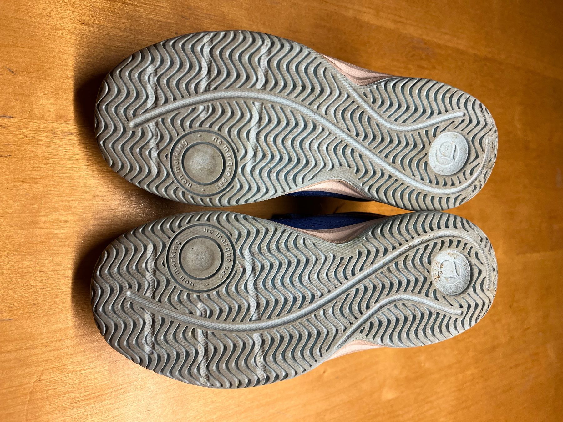 Decathlon Chaussures garçon: Hallen-Turnschuhe – D'occasion à Buckten par S.Bachmann83 4