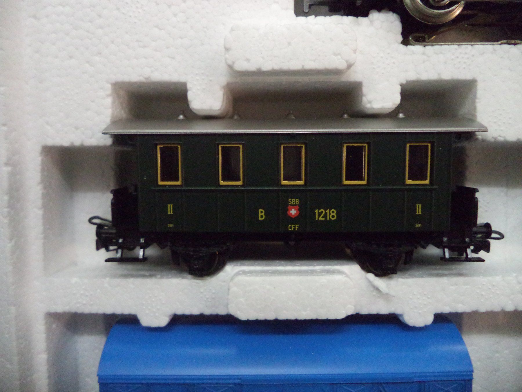 Märklin Modelleisenbahnen: Märklin HO Zugpackung  E 63  Nr. 28722 – Neu und originalverpackt aus Rieden AG von Wirth03 2