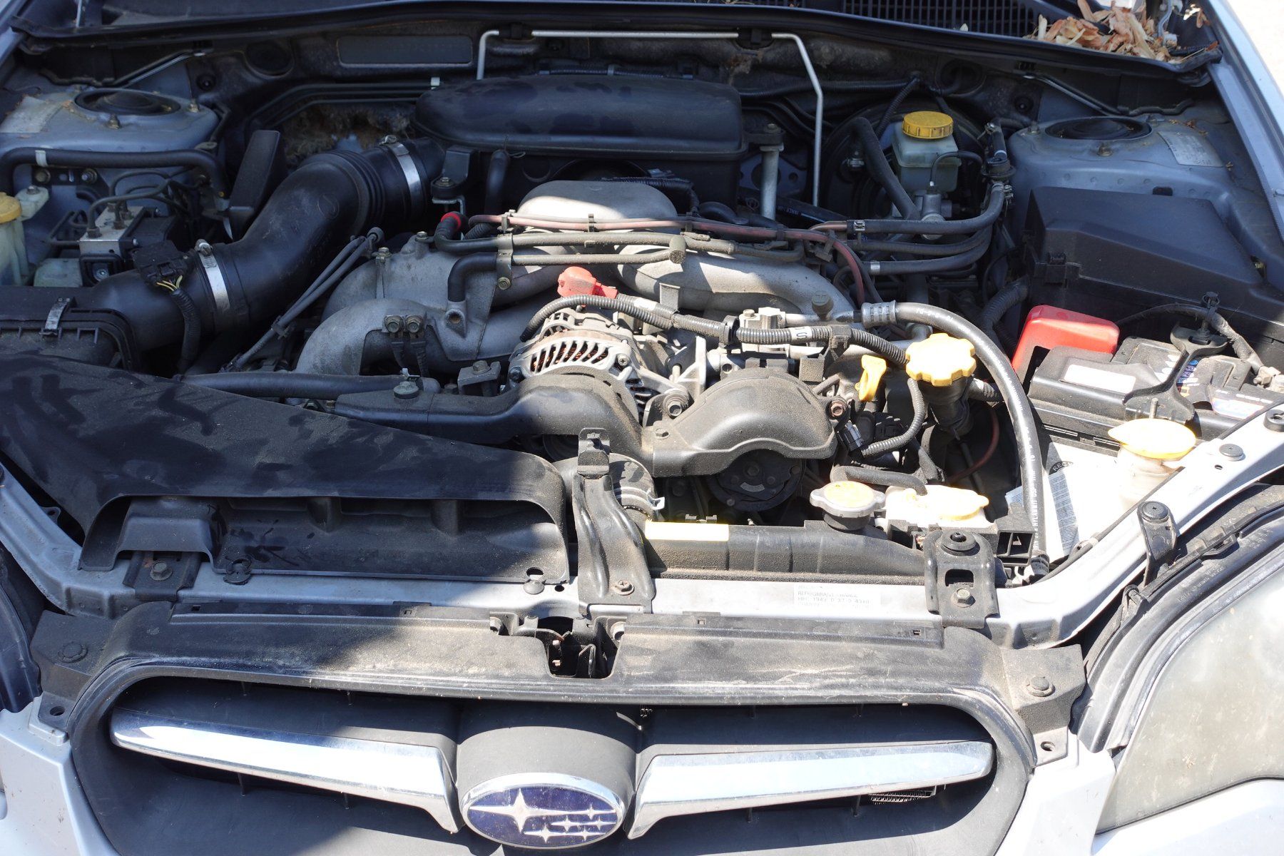 Subaru Autos: Subaru Legacy 2.5 AWD – Defekt aus Rüegsbach von Garage3418 6