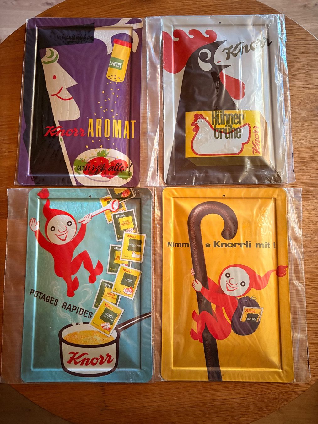 Knorr Insegne: 3 Knorr, 1Kellogs Blechschilder Set nostalgisch neu verpackt – Nuovo e nell'imballaggio originale da Teufen AR venduto da Rabittchen