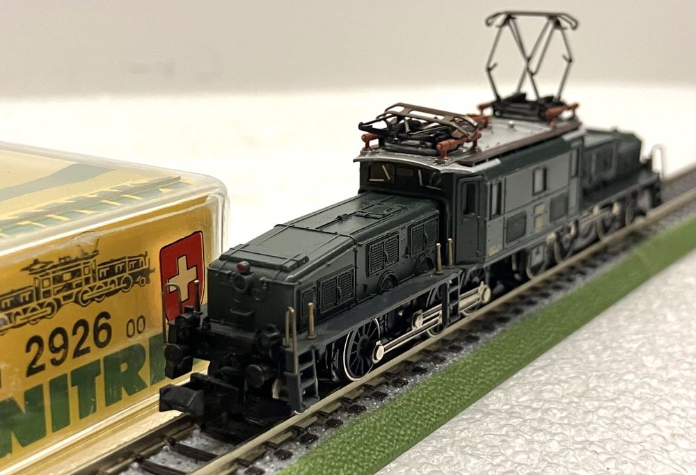Trix Modelleisenbahnen: minitrix 2926 N= Krokodil SBB 13305 Königin der Alpen - grün – Gebraucht aus Thun von retoolinoo