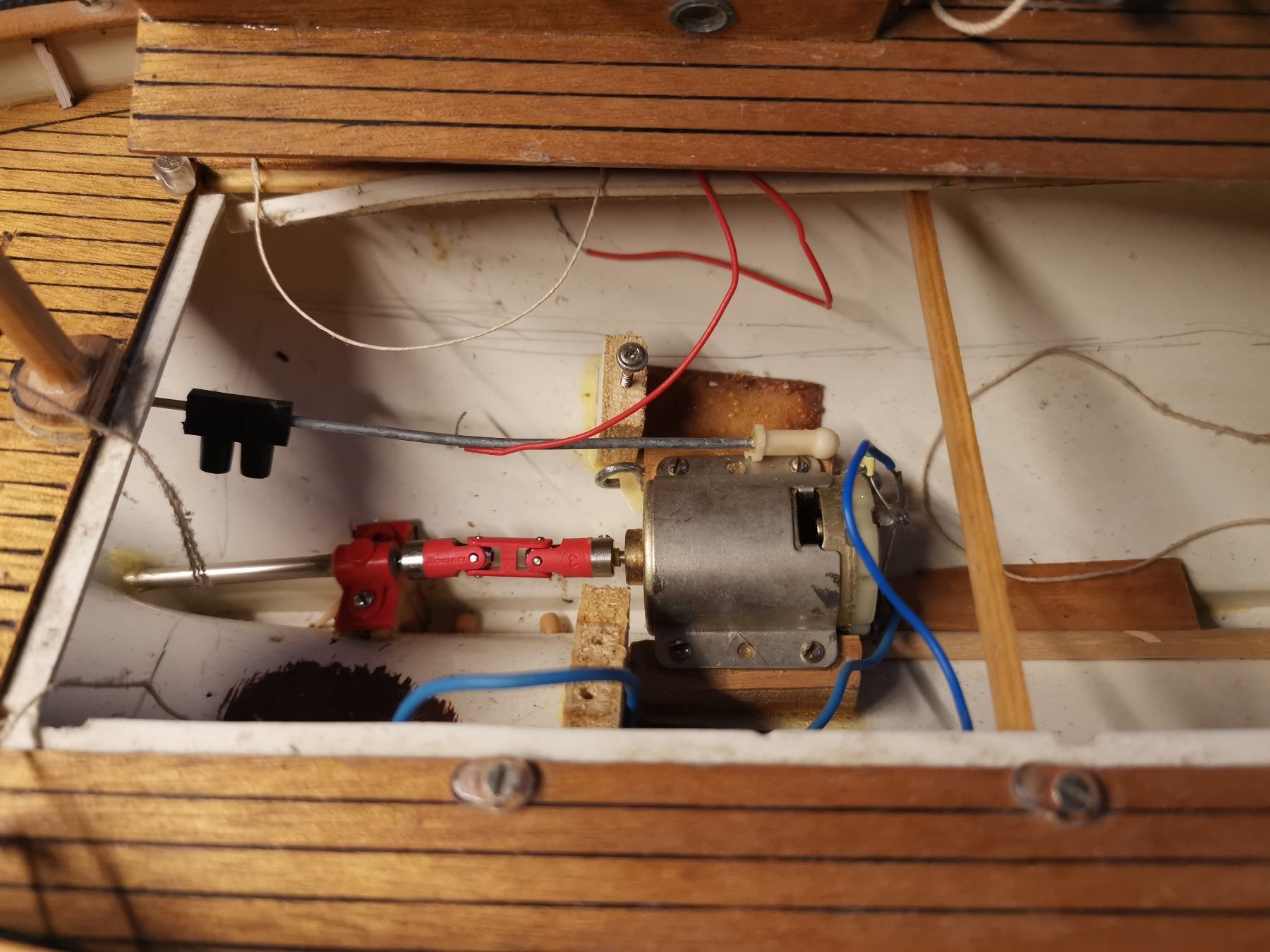 Modellbausätze & Standmodelle: Modellschiff Krabbenkutter Tön – Gebraucht aus Luzern von Ruth412 5